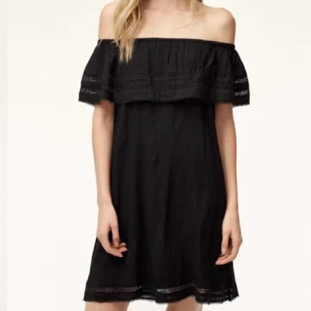 Wilfred| Aritzia| ‘Emmie’ Charcoal Off Shoulder Boho Mini Dress